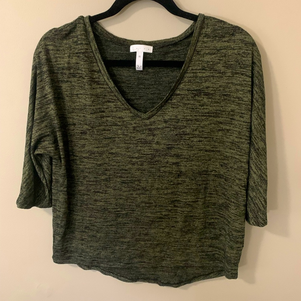 Green-black top